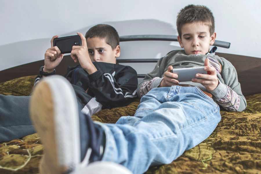 Riesgos del uso excesivo de las pantallas en los niños